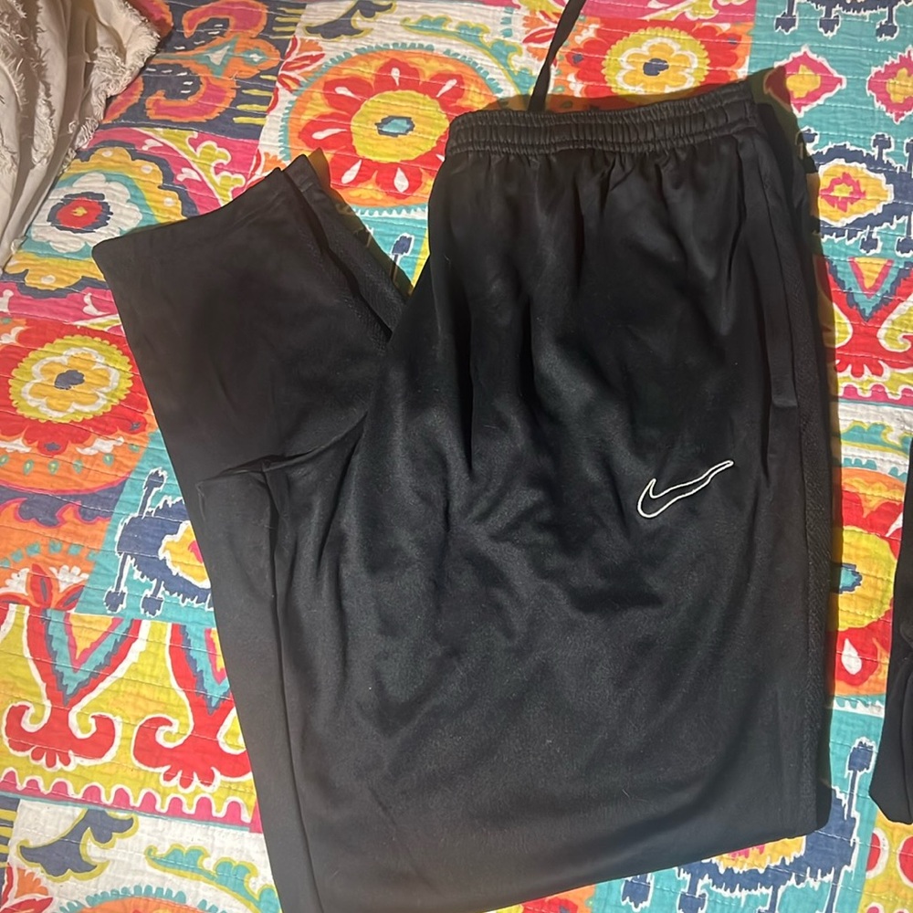 mens nike jogger type pants